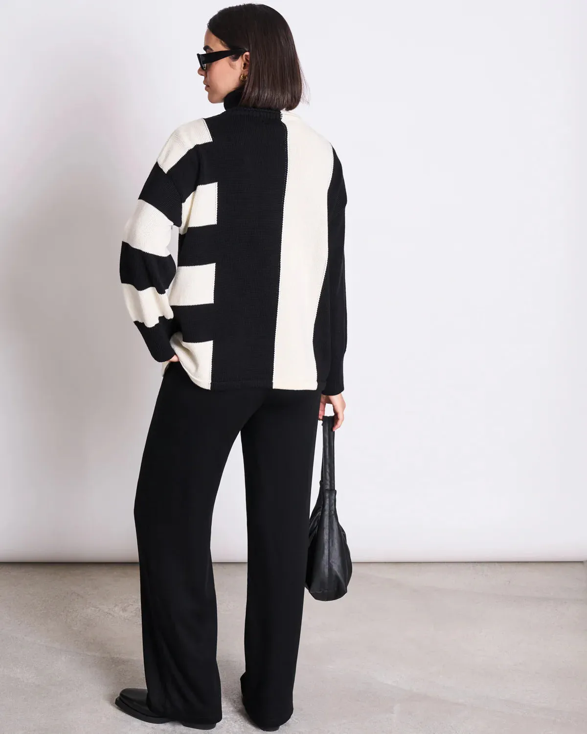 Altin Turtleneck Jumper - Off-white/black