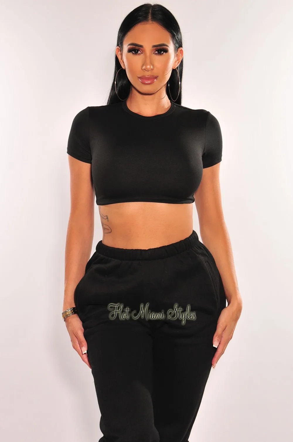 HMS Essential: Black Round Neck Short Sleeves Crop Top