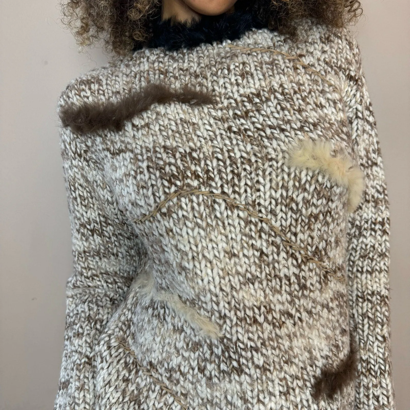 Vintage 90s chunky knit sweater with fur trim (S)